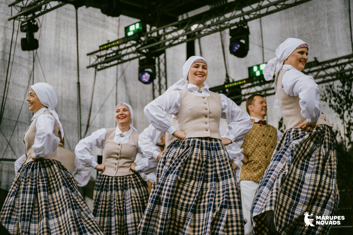 Ielīgošana Piņķos