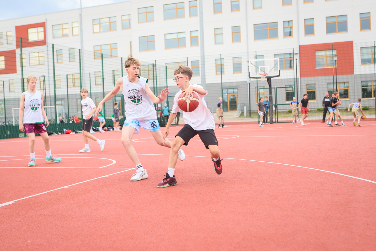 3x3 basketbola turnīrs U-13 un ģimenes grupai 