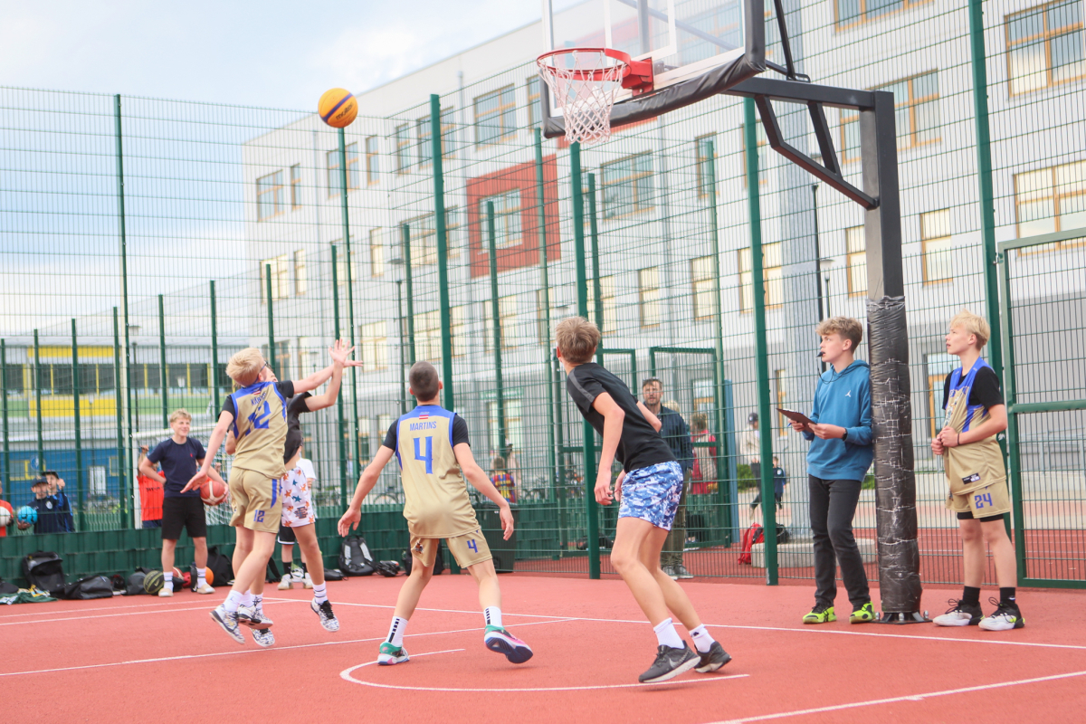 3x3 basketbola turnīrs U-13 un ģimenes grupai 