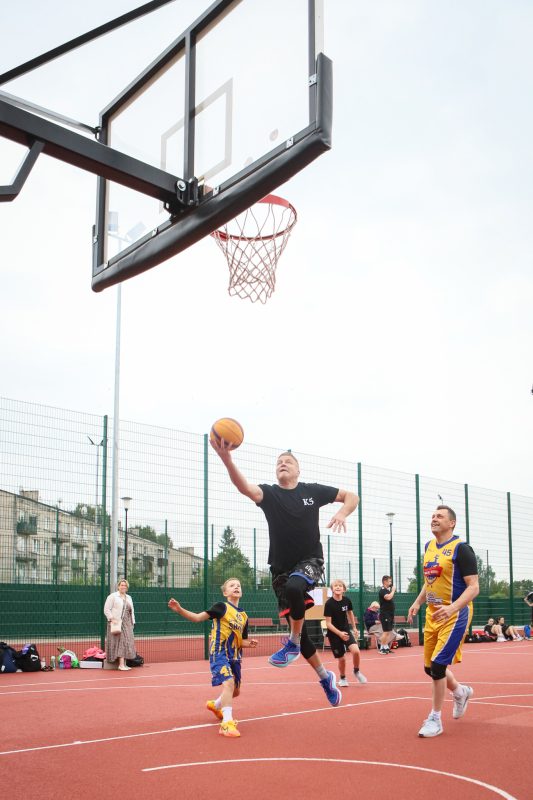 3x3 basketbola turnīrs U-13 un ģimenes grupai 