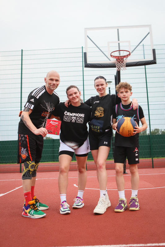 3x3 basketbola turnīrs U-13 un ģimenes grupai 