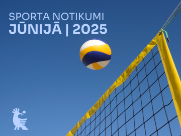 Dzeltenes volejbola tīkls kuram lido pāri bumba
