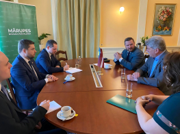 Mārupes novada pašvaldību apmeklē Ukrainas vēstnieks Latvijā