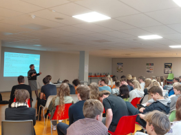 Jaunieši Babītes vidusskolā iepazīst PowerYouth un Mārupes novada energoefektivitātes projektus