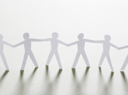 Balti cilvēciņi no papīra