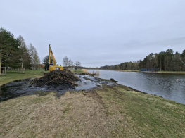 ūdenskrātuves tīrīšanas darbi 